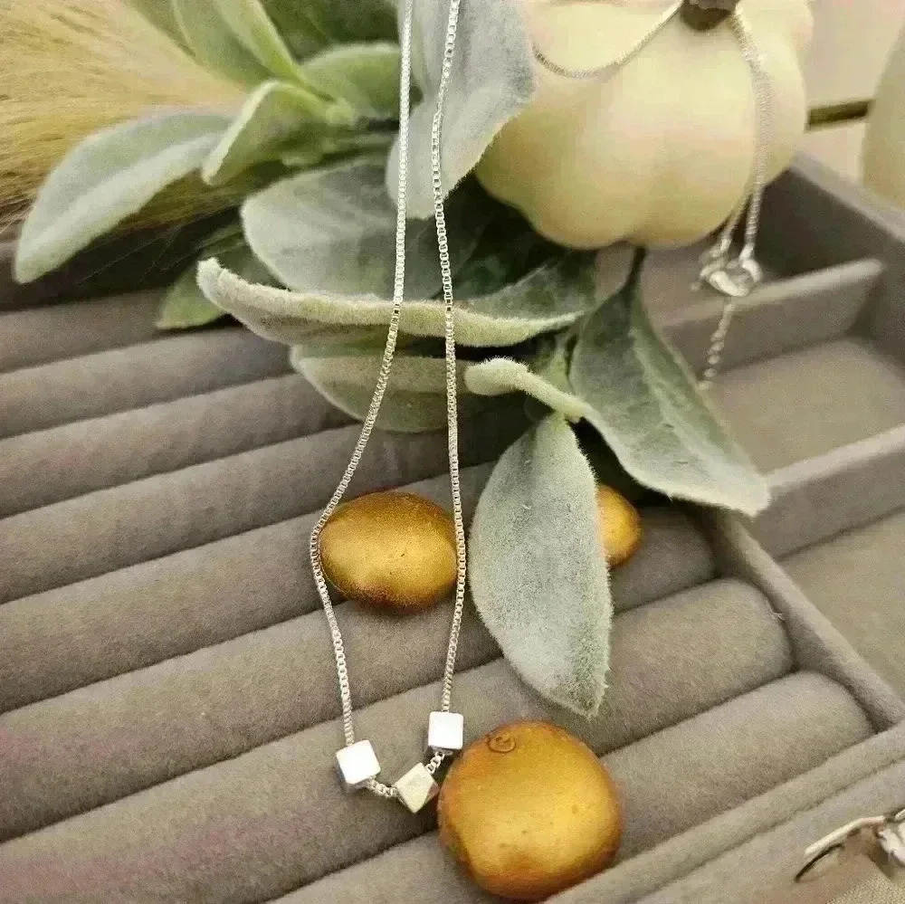 Gorgeous, 925 Sterling silver necklace box chain. Square cubed, triangle,pendent